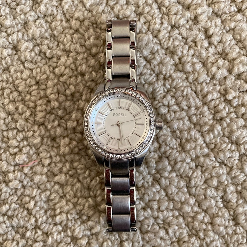 Fossil Stainless Steel Watch Silver Women’s Chain Link Style Jewel Encrusted